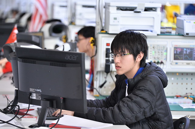 WSC_2019_Electronics48607388617_e5ea038ee9_z.jpg