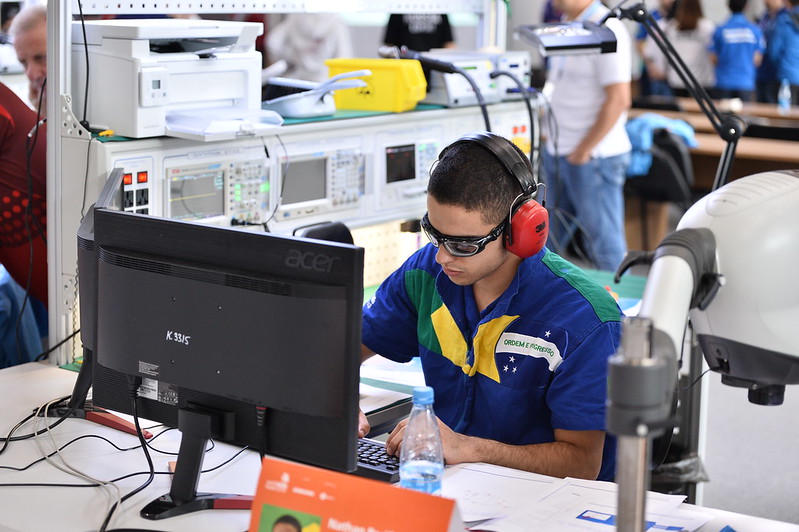 WSC_2019_Electronics48607389387_cba6fe3b31_c.jpg