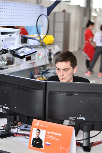 WSC_2019_Electronics48616525288_1df9736722.jpg
