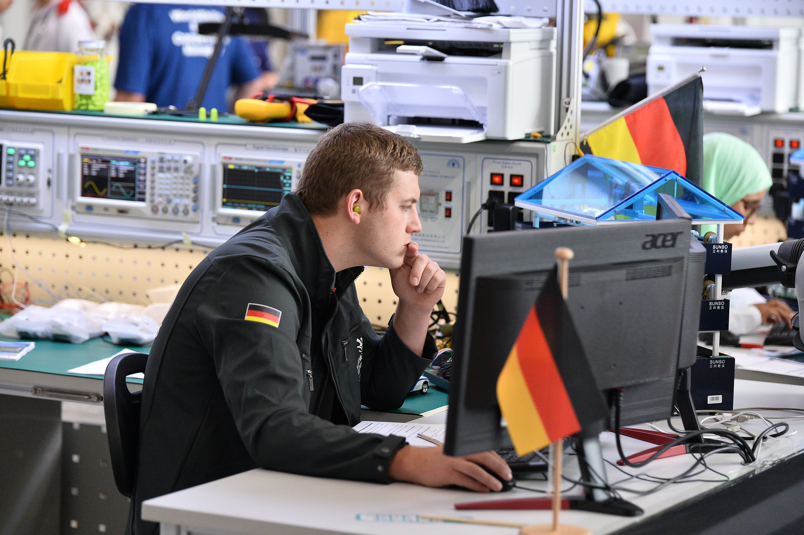 WSC_2019_Electronics48616884251_d1ff5cd390_h.jpg