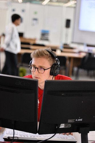 WSC_2019_Electronics48617024277_53a9372152.jpg